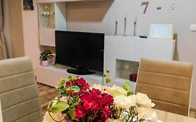 Apartman Lara