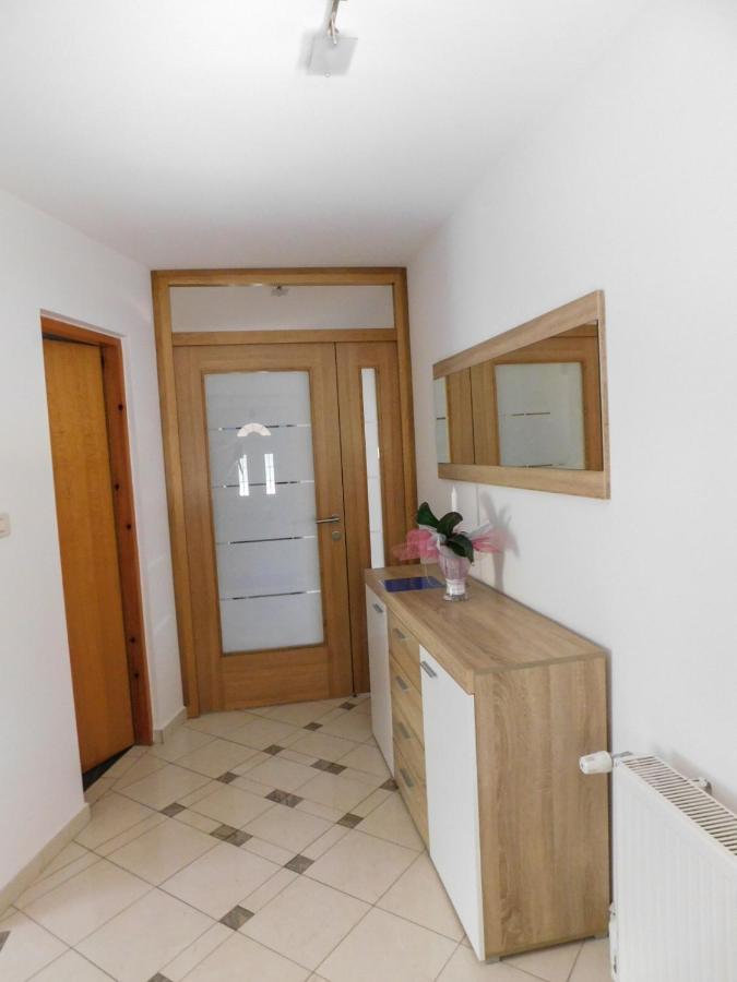 Apartman Lara Otočac Buitenkant foto